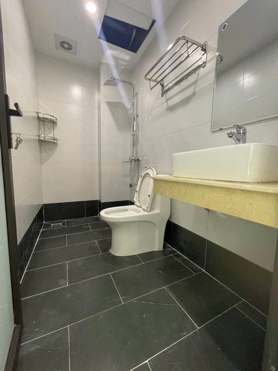 Bán nhà Song Phương, Hoài Đức 43m2 xây dựng 4 tầng, 4 ngủ. Cách 180m đến Đại Lộ Thăng Long