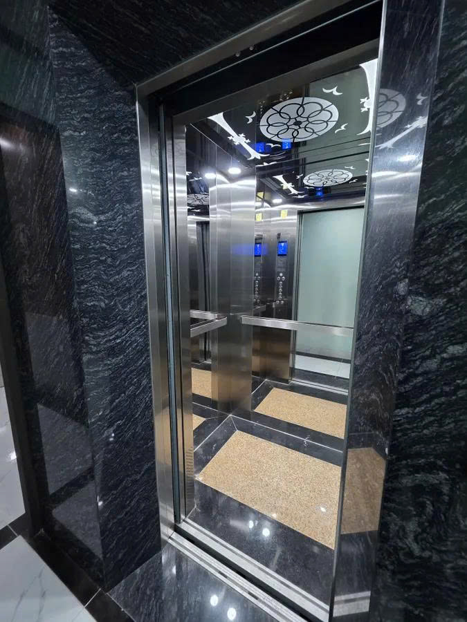 Hiếm nhà đẹp 6 tầng mặt phố Xa La, 42m2, 2 mặt tiền 3m, vỉa hè rộng, kinh doanh tốt, giá, 14.6 tỷ