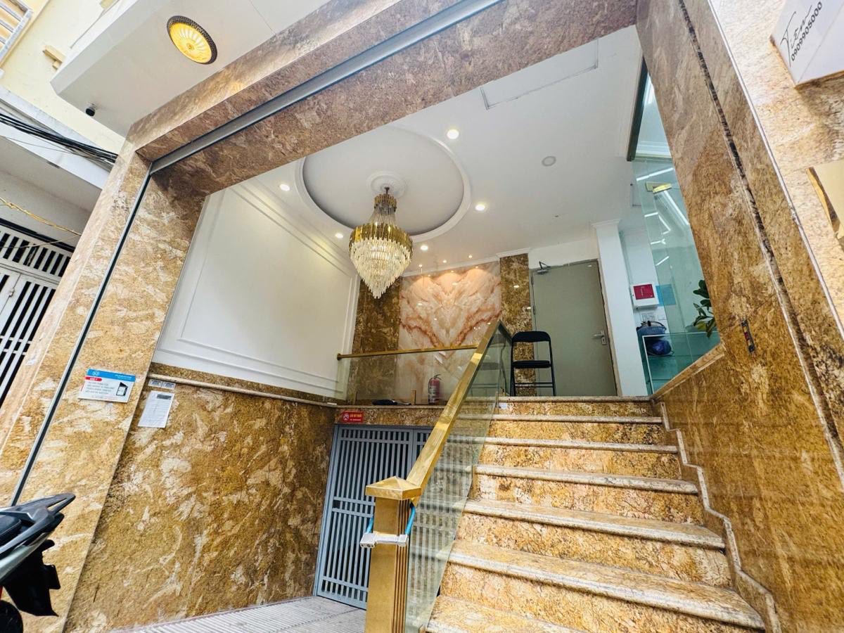 Bán tòa nhà chung cư mini đường Võ Chí Công 180m2 - 9 tầng - thang máy