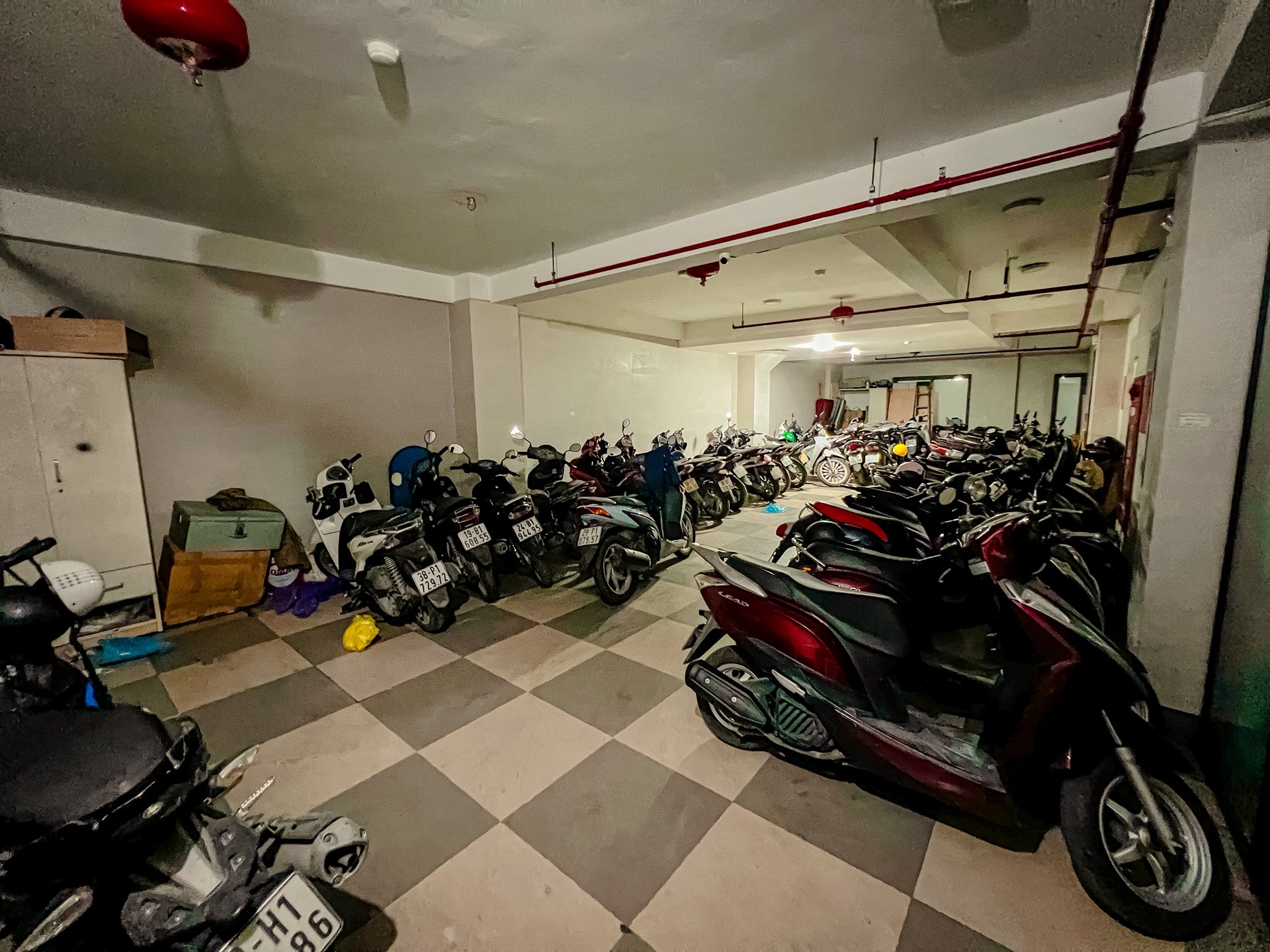 Bán tòa nhà chung cư mini đường Nguyễn Khang, 160m2 - 8 tầng - thang máy