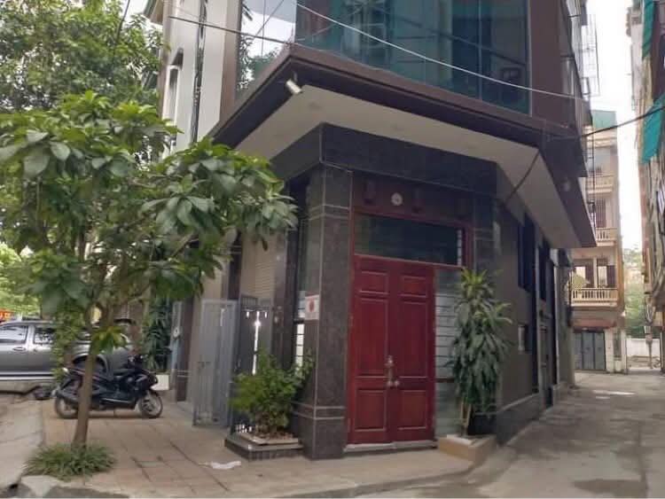 Bán tòa nhà mặt ngõ ô tô đường Hoàng Quốc Việt, 80m2, 7 tầng, thang máy