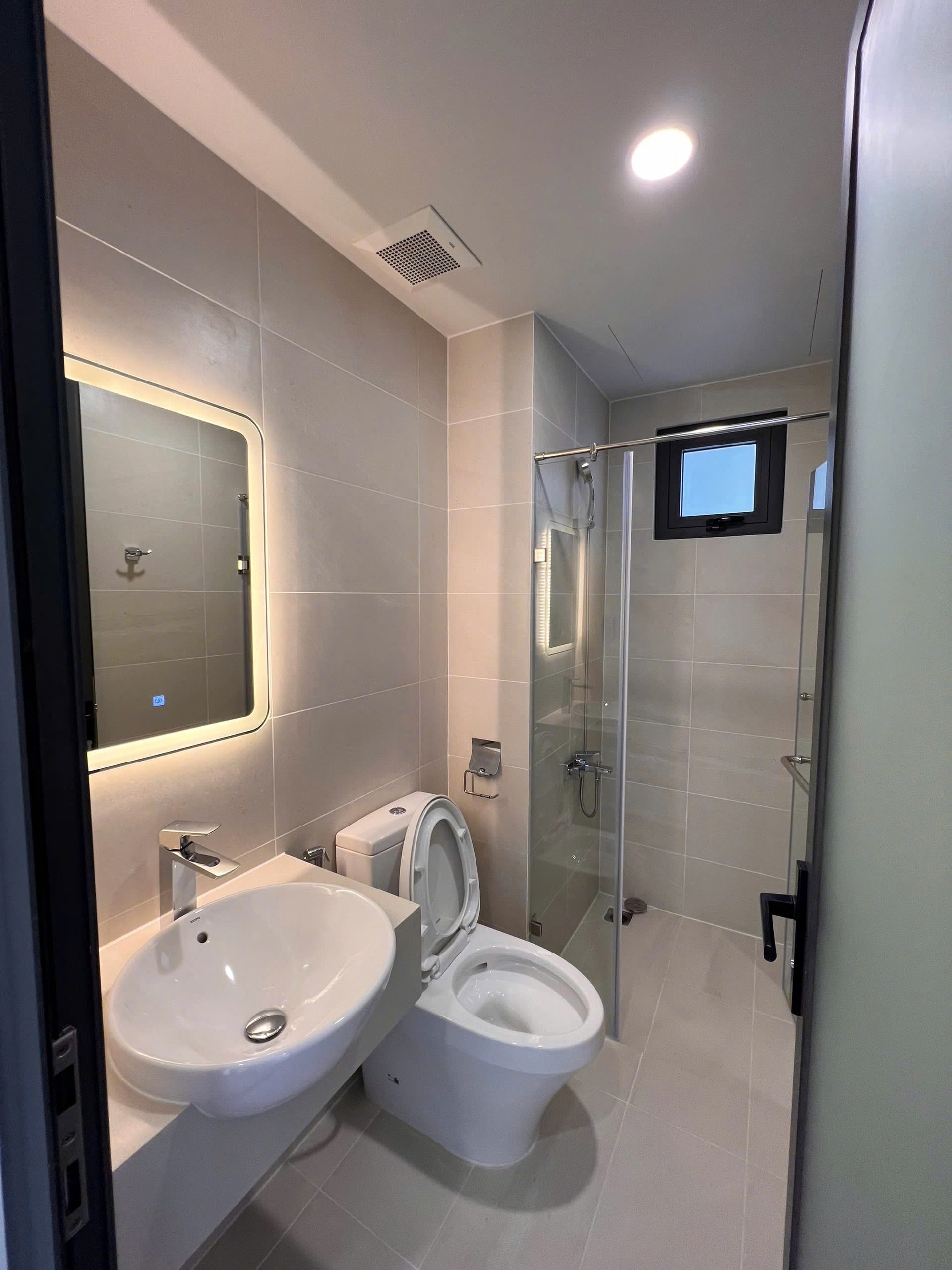 2 phòng ngủ, 2wc, giá 3.65 tỷ bao thuế phí, 67m2, tầng 14, Q7 Riverside Complex