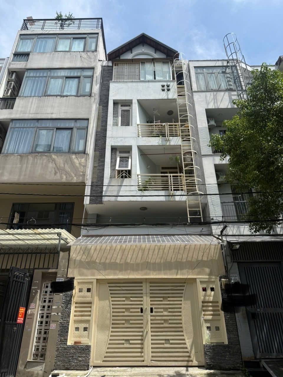 Bán nhà mặt tiền 238,1 m² - phường 26, Bình Thạnh - giá 15,5 tỷ thương lượng