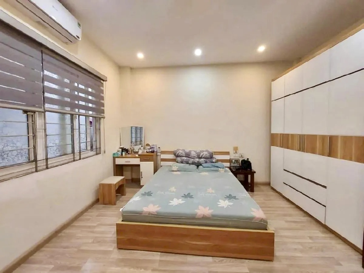 Bán nhà Đống Đa – Nhà phố Khâm Thiên 5 tầng, 3 ngủ, sổ đỏ, full nội thất, giá chỉ 7.2 tỷ