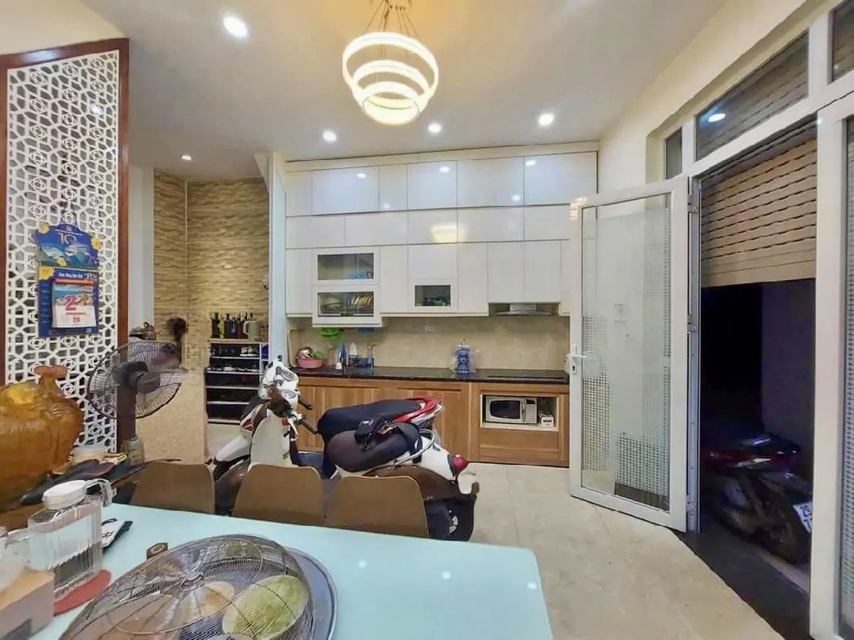 Bán nhà Đống Đa – Nhà phố Khâm Thiên 5 tầng, 3 ngủ, sổ đỏ, full nội thất, giá chỉ 7.2 tỷ