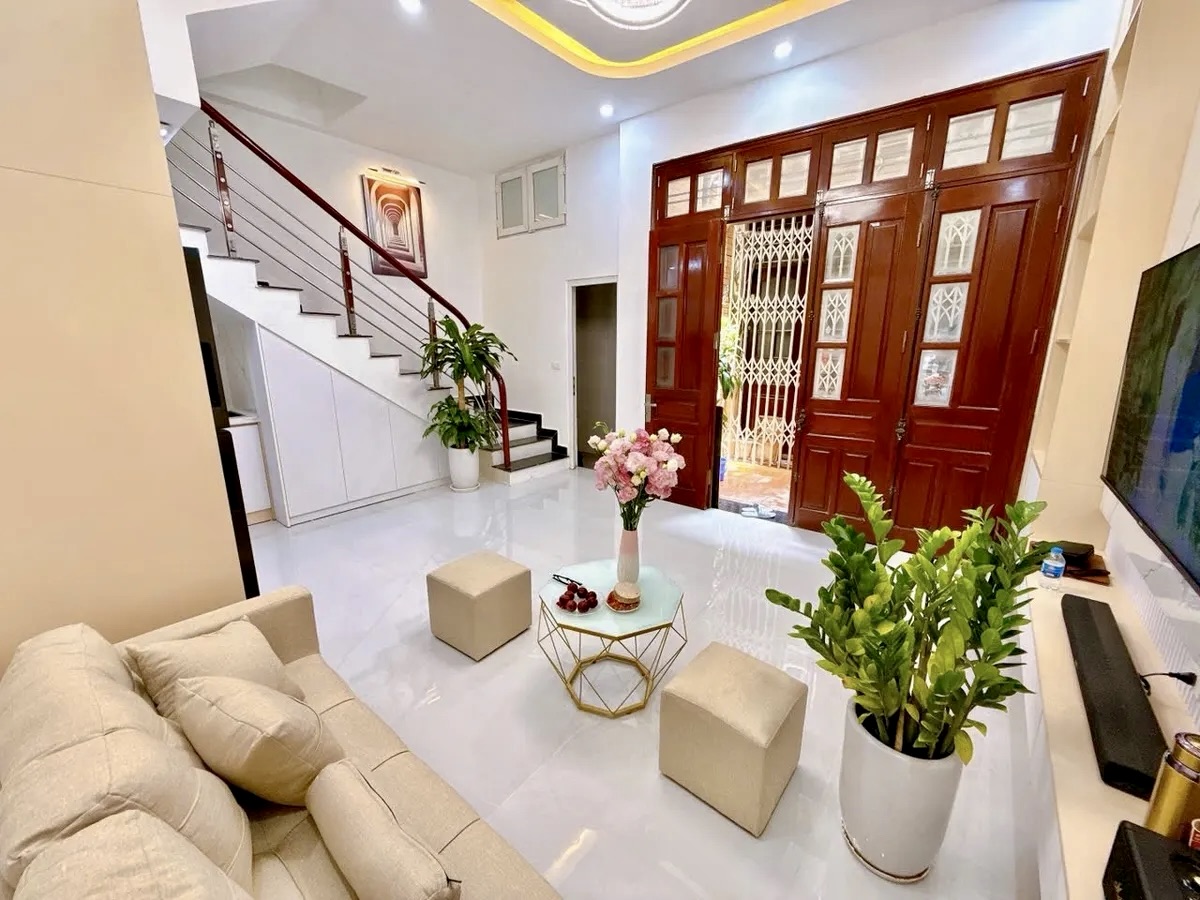 Bán nhà Đống Đa – Nhà phố Thái Thịnh 5 tầng, 3 ngủ, full nội thất, giá chỉ 7.75 tỷ