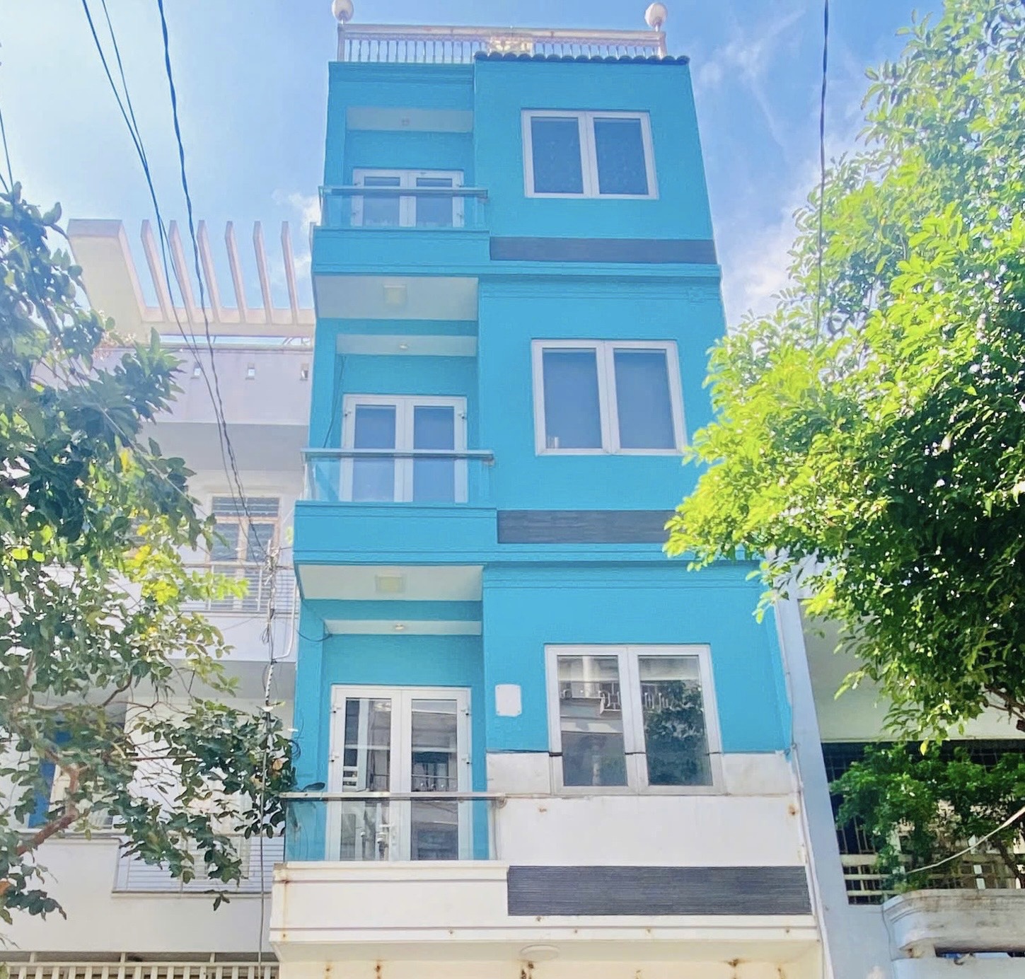 Bán nhà mặt tiền Bình Thạnh vuông vức - hợp đồng thuê 28 triệu/tháng - giá tốt 12,8 tỷ thương lượng