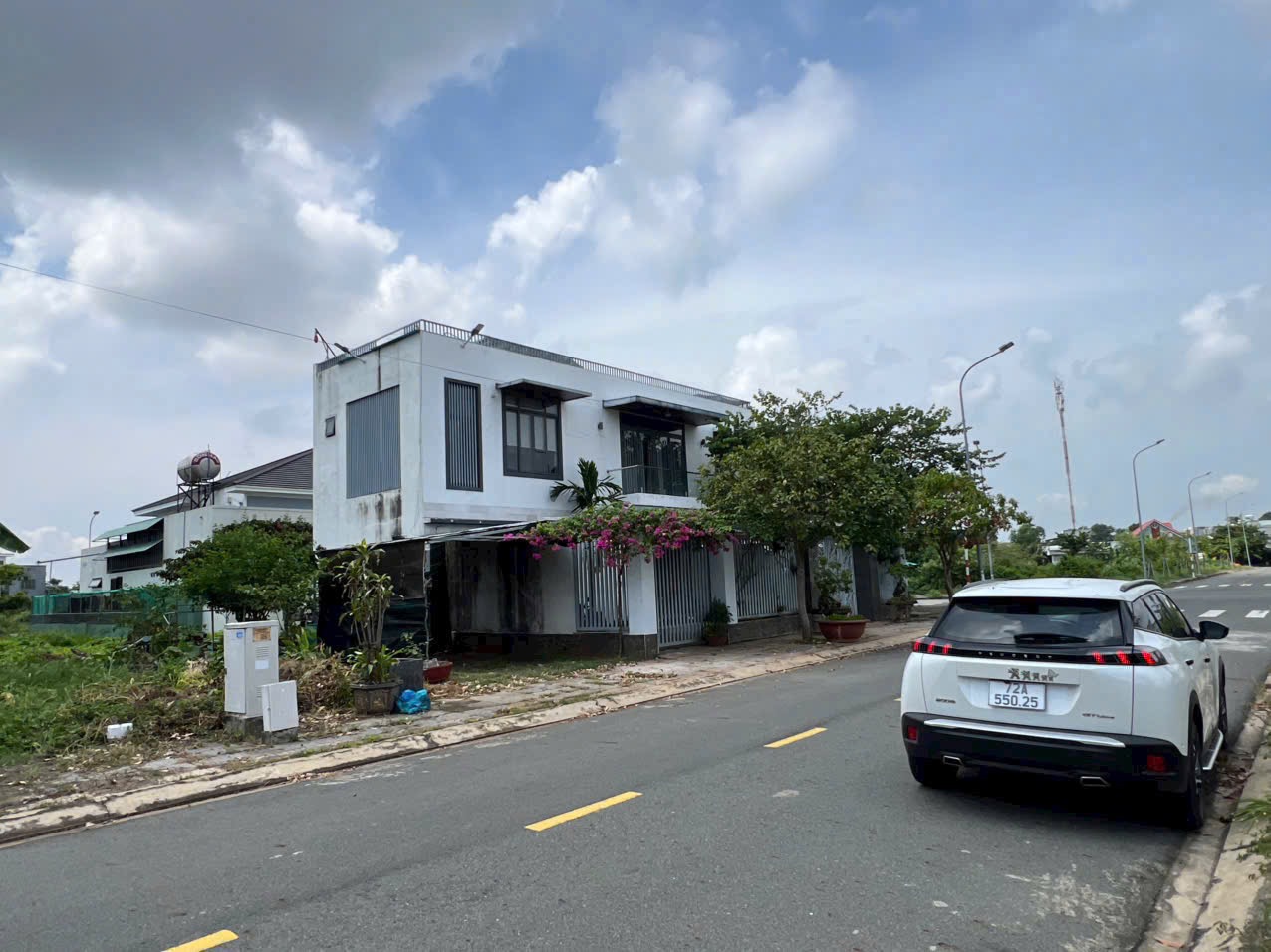 Cần bán gấp lô đất khu tái định cư Lộc An - Bình 80m2 giá 1,6 tỷ có sổ sẵn