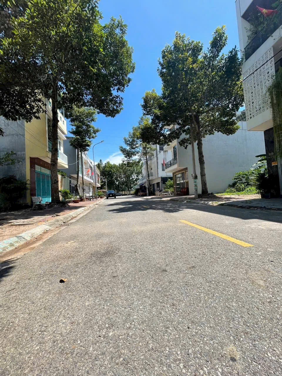 Cần bán gấp lô 140m2 ngay khu tái định cư Phú Đông đường Hùng Vương 2 tỷ, sang tên