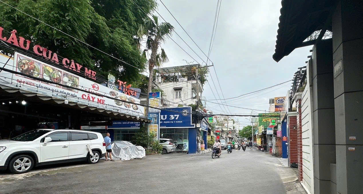 Gấp lắm nhà 1 sẹc hẻm xe hơi vài bước đi bộ ra đường số 1 gần Lê Văn Thọ 115m2 ngang 5m C4 8,7 tỷ