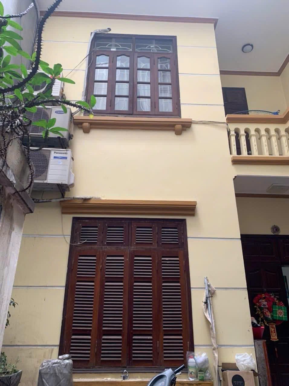 Bán nhà mặt ngõ đường Mai Anh Tuấn, 100m2, 3 tầng, 10 phòng