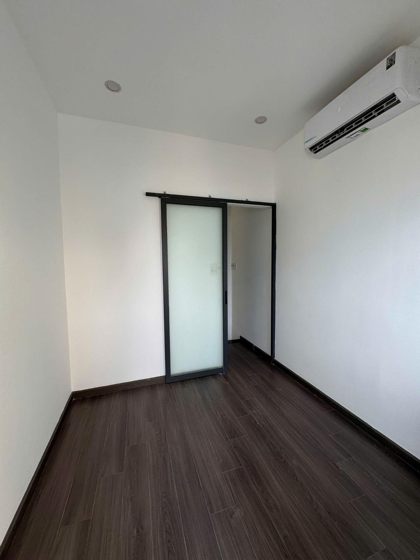 Nhà hẻm 8m Huỳnh Thiện Lộc, 28m2, 3 tầng, 3 ngủ, chỉ 4,68 tỷ nhà đẹp