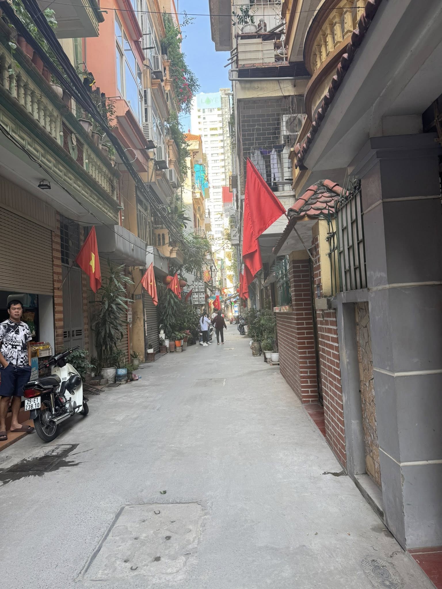 Bán tòa nhà mặt ngõ thông đường Trường Chinh - 80m2 - 7 tầng thang máy