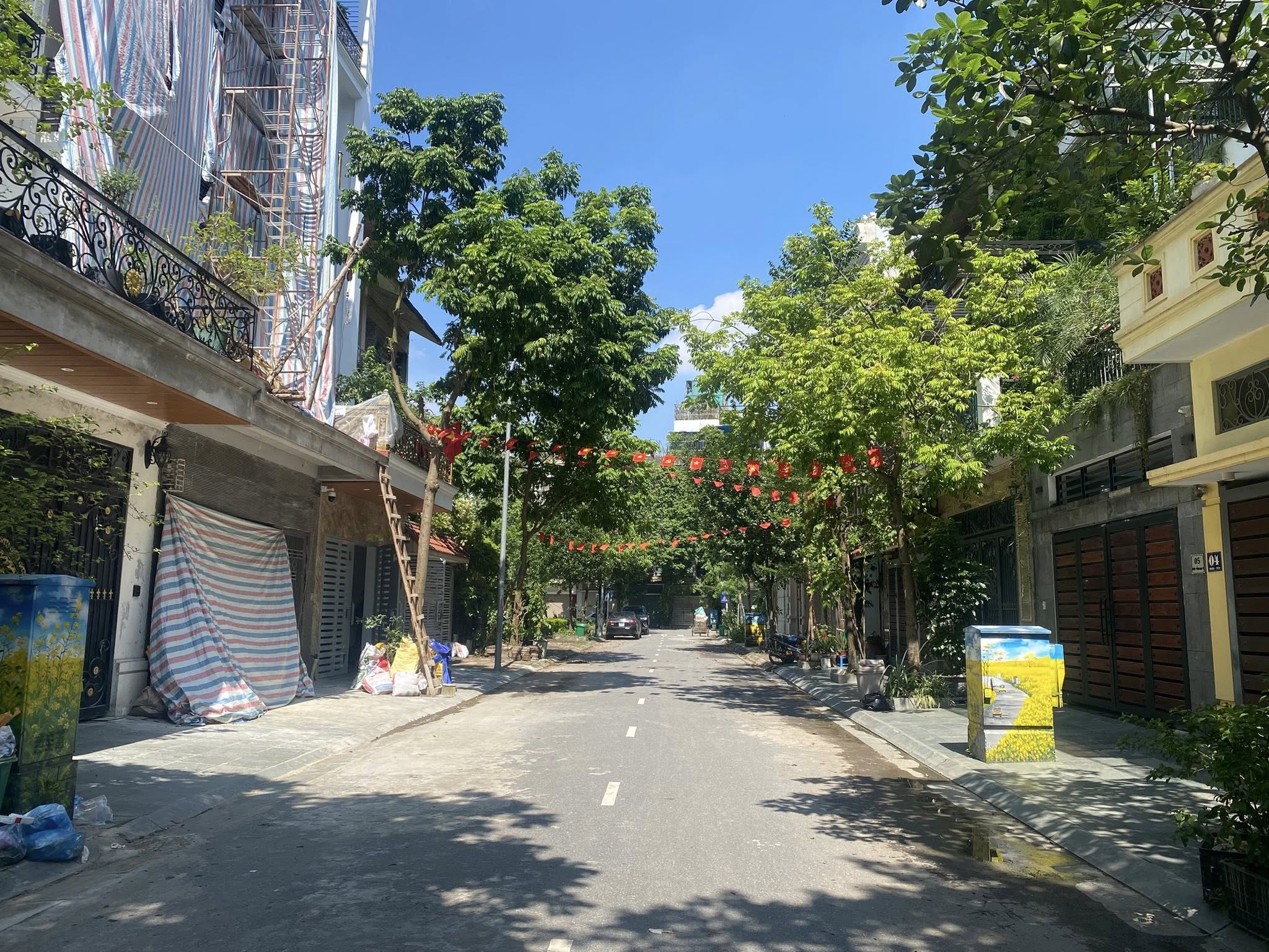 BÁN BIỆT THỰ YÊN XÁ - TÂN TRIỀU - 100M2 - 6 TẦNG - THANG MÁY