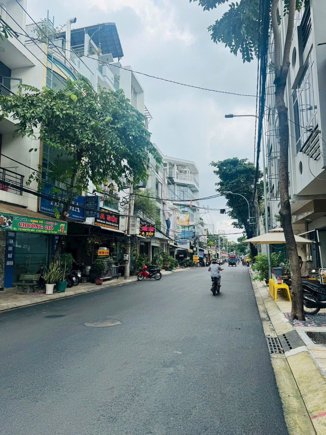 Mặt tiền kinh doanh Nguyễn Hậu, 52m2, 4 tầng, 7 ngủ, cho thuê 25 triệu/ tháng, chỉ 10,6 tỷ