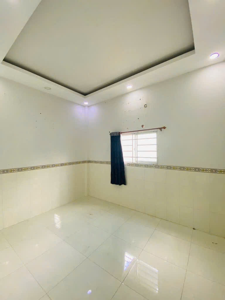 Nhà hẻm xe hơi 6m gần kênh Nước Đen, 56m2, chỉ 5 tỷ, giá cực tốt