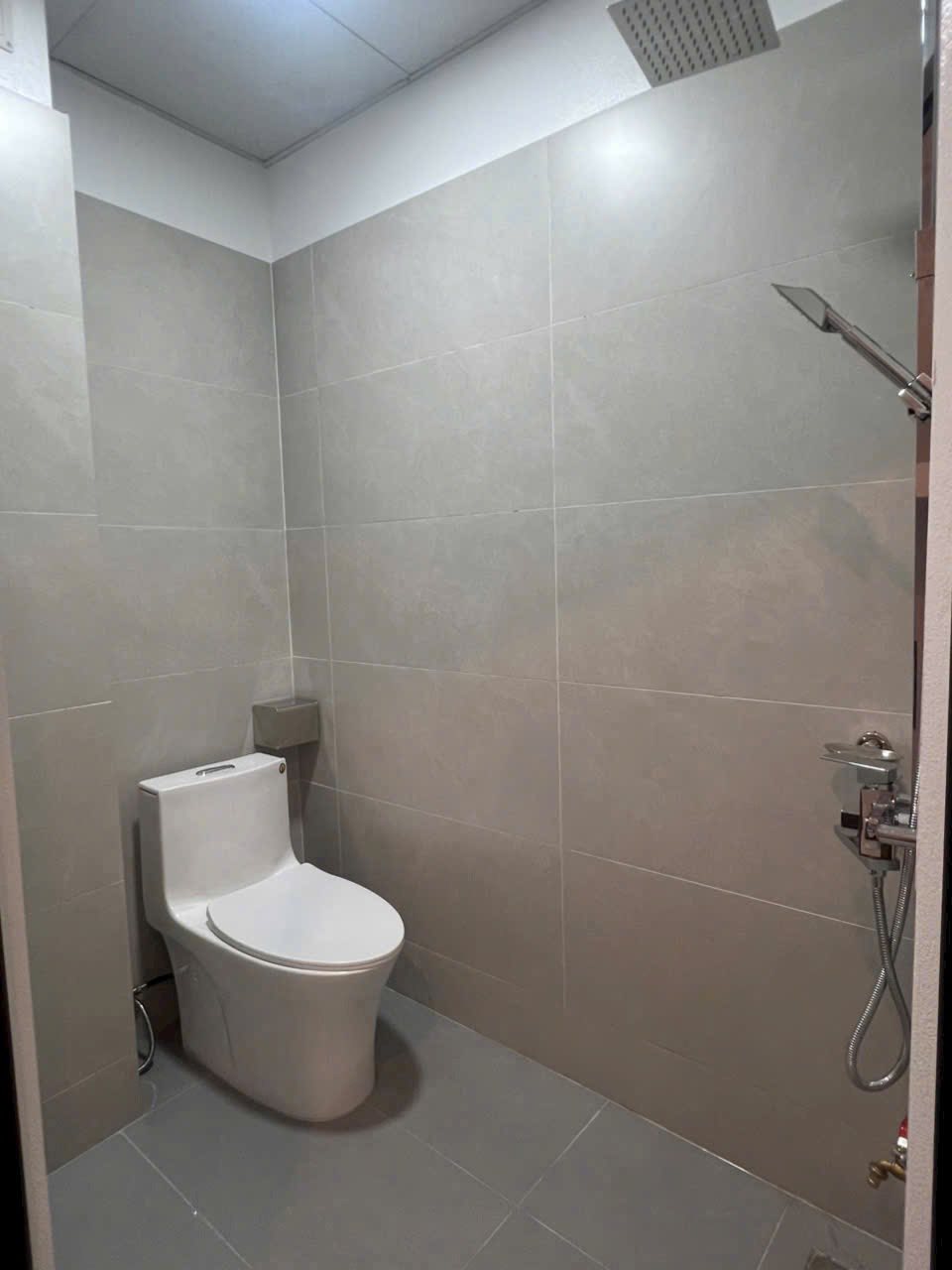 Bán căn nhà 3 tầng ngõ phố Ngọc Uyên, Ngọc Châu,diện tích 41.6m2, 3 ngủ, ngõ ô tô, giá 2,75 tỷ