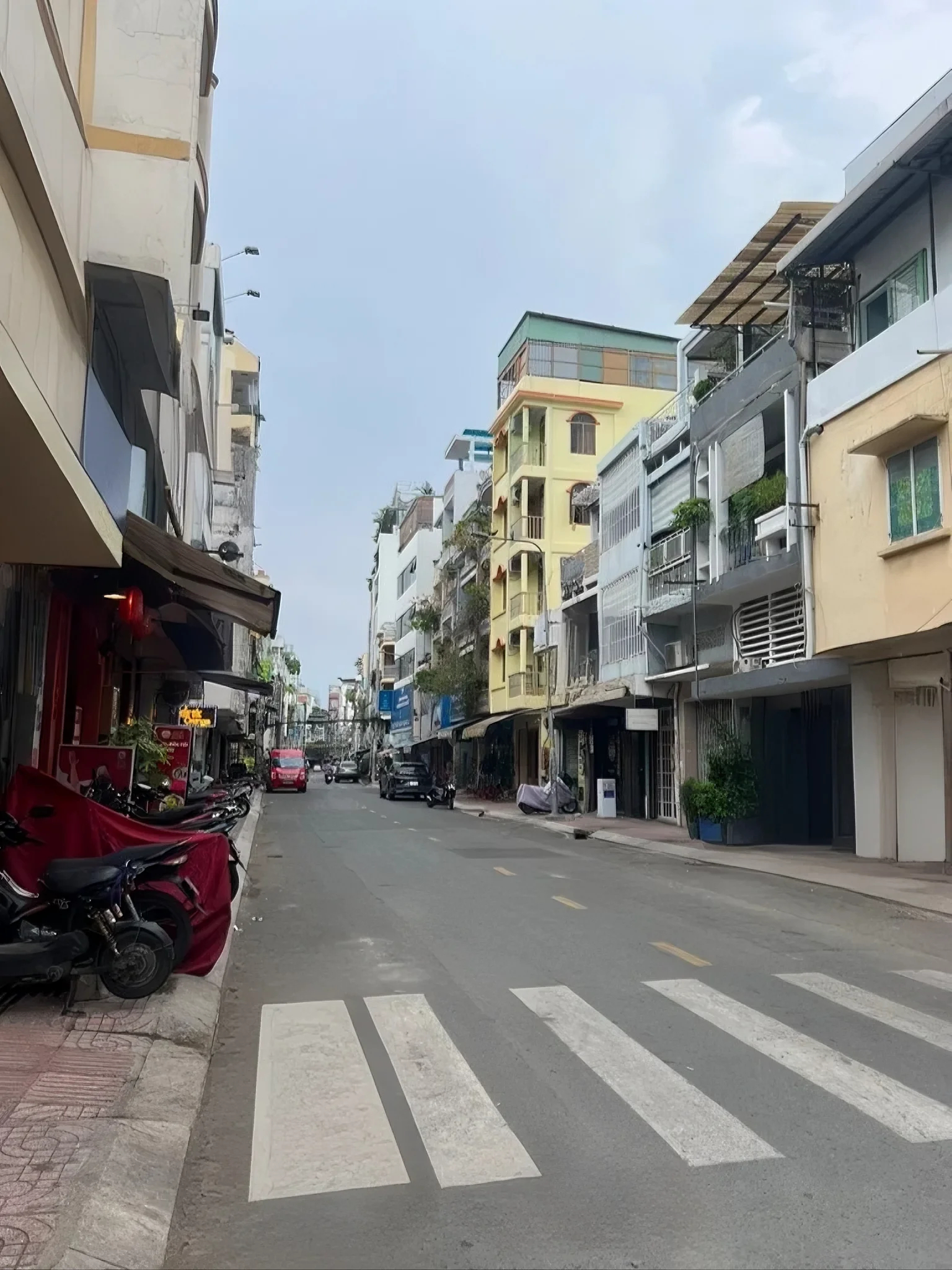 Chợ Bàn Cờ nhà 5 tầng, hẻm xe hơi 10m, kinh doanh nhộn nhịp sầm uất