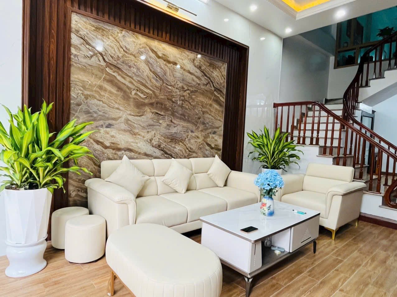 Bán căn nhà ngõ phố Lê Viết Quang, Ngọc Châu, diện tích 57,1m2, 3 tầng, 4 ngủ, ngõ ô tô