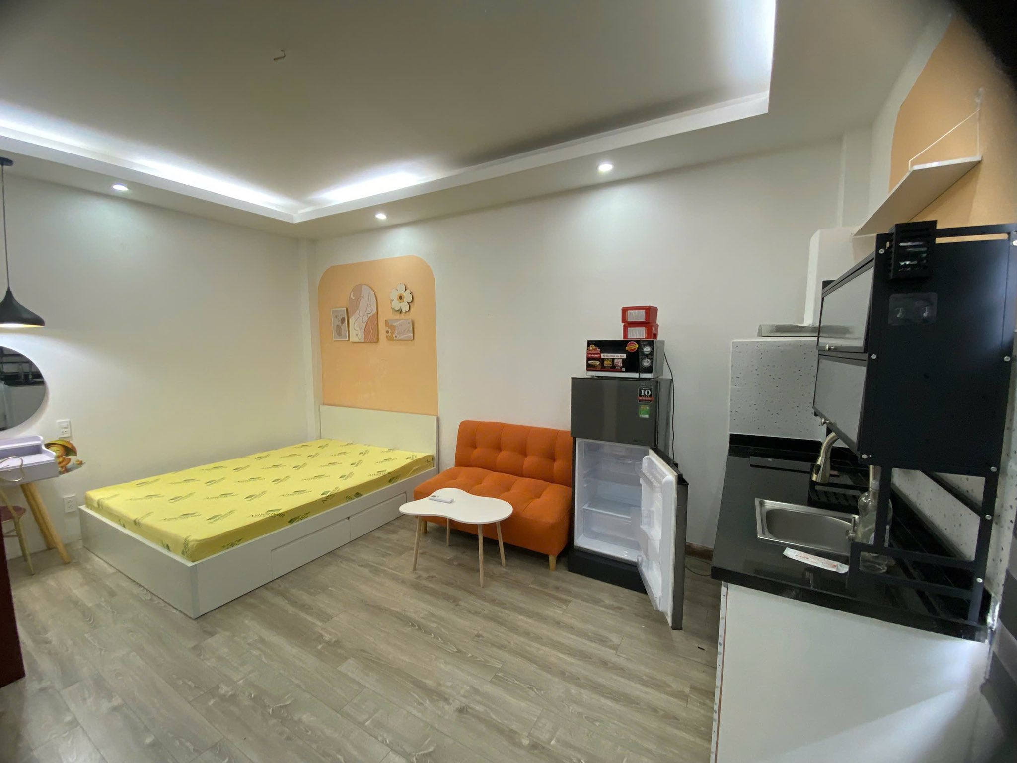 Bán tòa nhà mặt ngõ thông đường Trường Chinh, 70m2, xây 6 tầng, thang máy