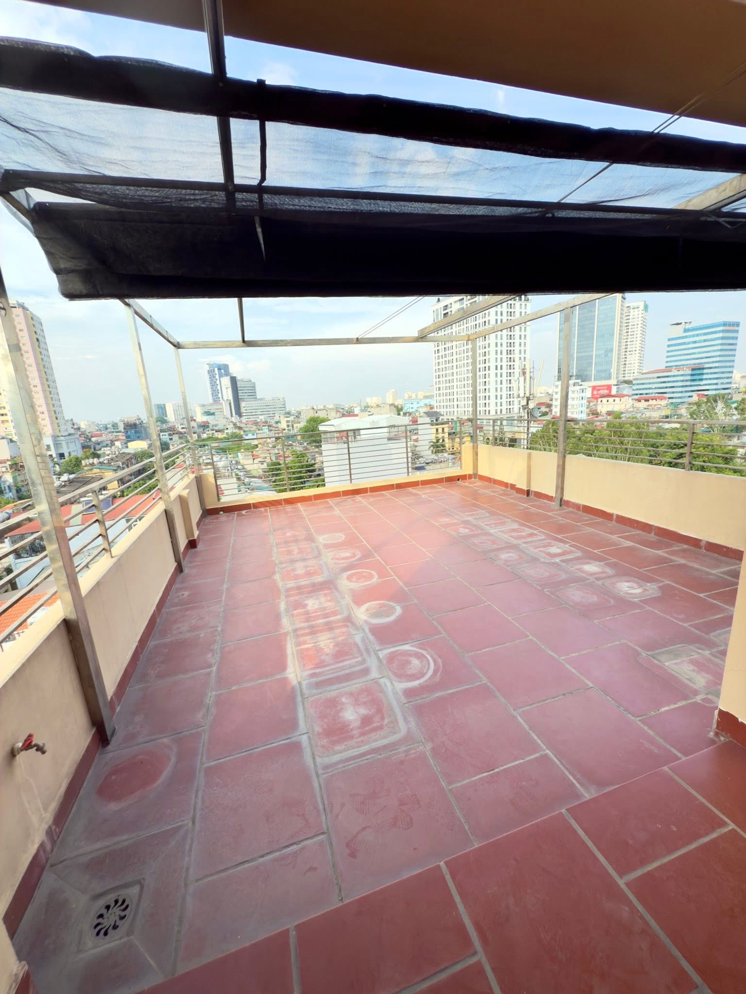 Bán tòa nhà mặt phố Thịnh Quang, diện tích 100m2, xây 9 tầng, thang máy