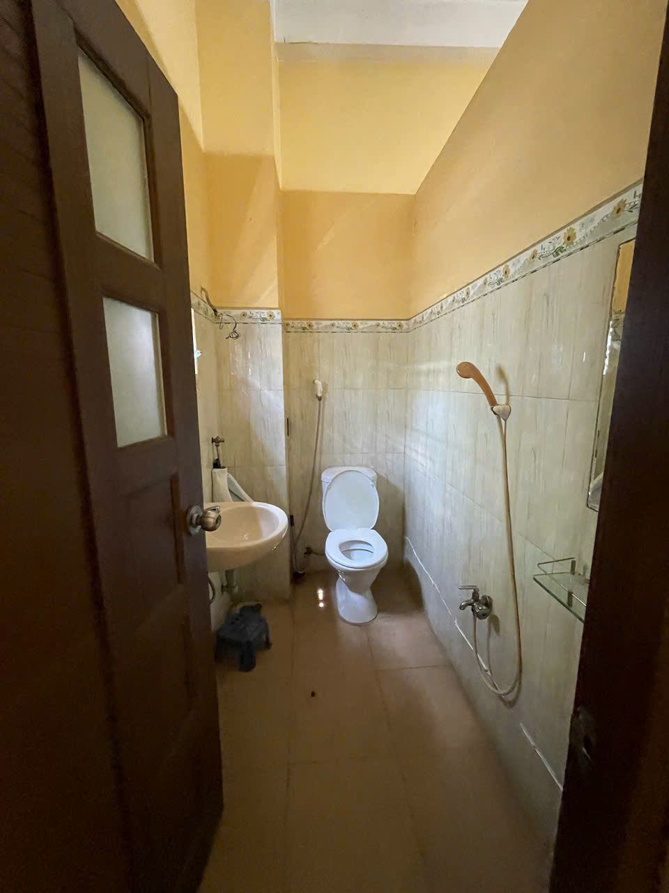 Nhà hẻm 6m Lê Văn Quới, diện tích 52m2, 4 tầng, chỉ 5,35 tỷ, tiện ở, kinh doanh