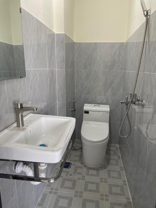 Chính chủ kẹt vốn bán gấp nhà đường Nguyễn Văn Nghi, phường 7, Gò Vấp. Xây 4 tầng, hẻm 5m, giá 2,86 tỷ