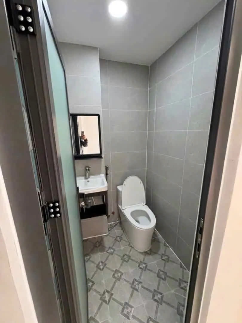 Bán nhà Bình Thạnh, giá chỉ 2,9 tỷ, gần trường học, hướng vào trung tâm