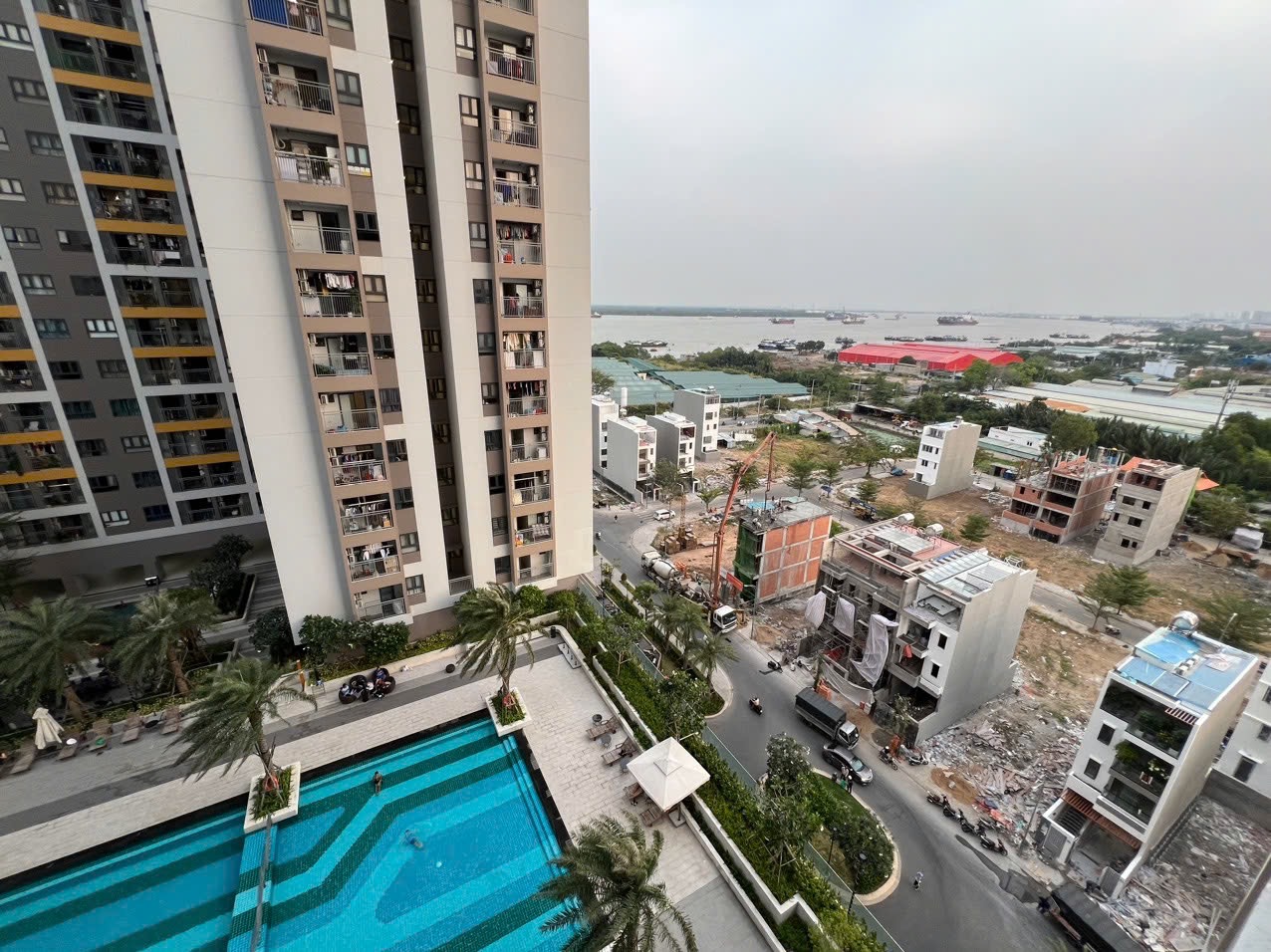 Căn góc 2 ngủ, 2 vệ sinh full nội thất, Q7 Riverside
