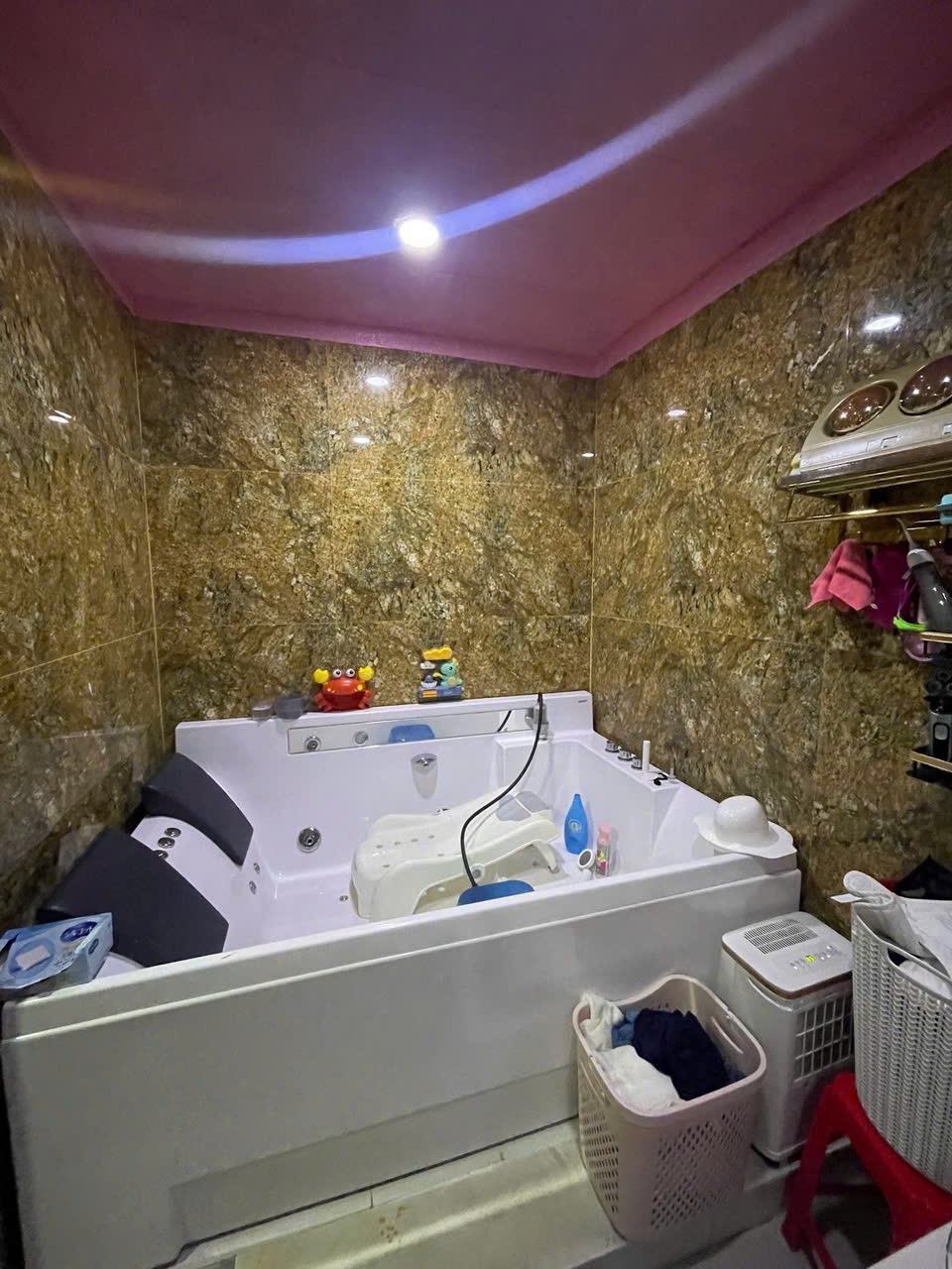 Bán nhà mặt tiền Bình Thạnh vuông vức - 4 tầng - giá tốt 15,8 tỷ thương lượng