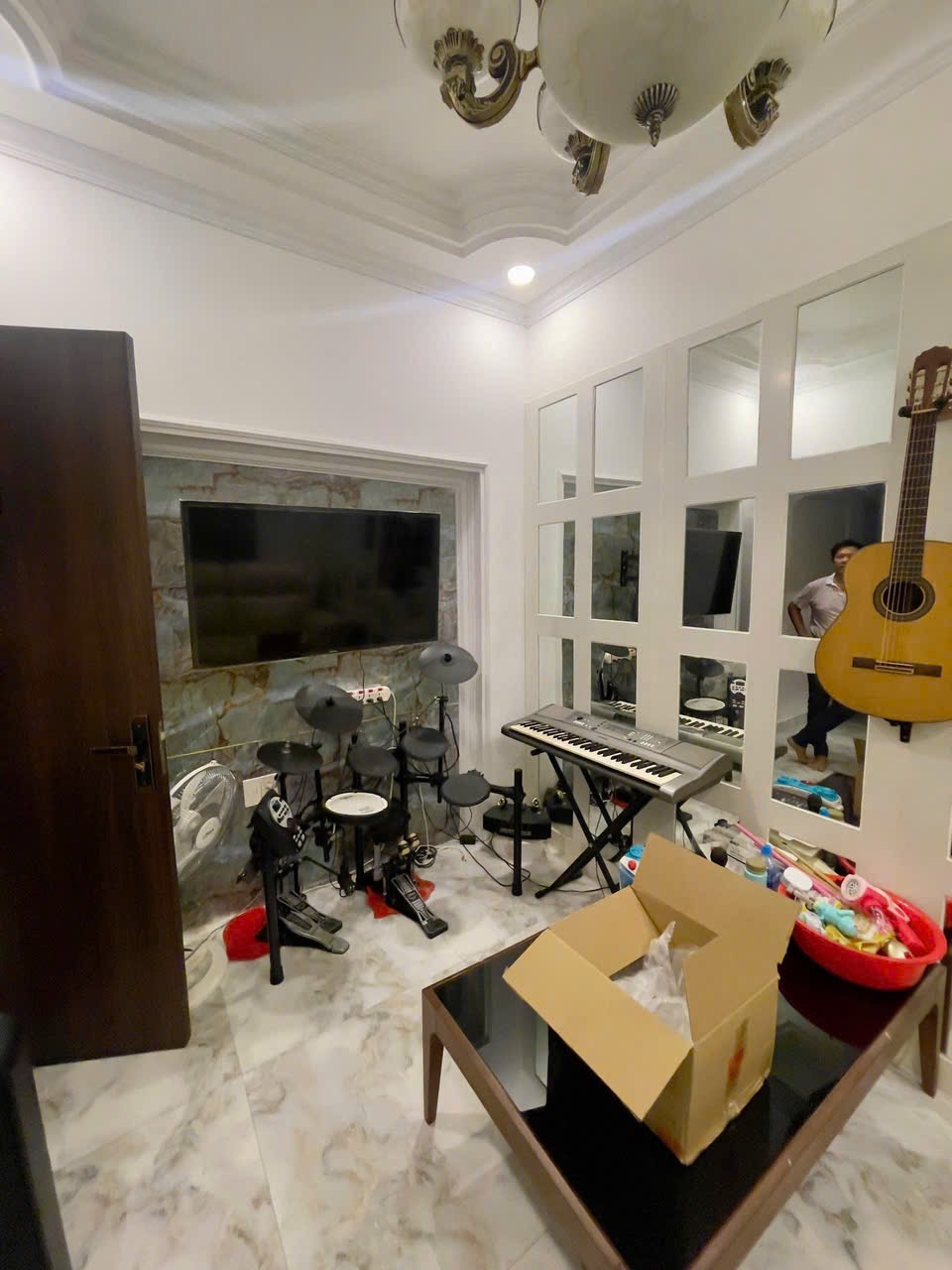 Bán nhà mặt tiền Bình Thạnh vuông vức - 4 tầng - giá tốt 15,8 tỷ thương lượng