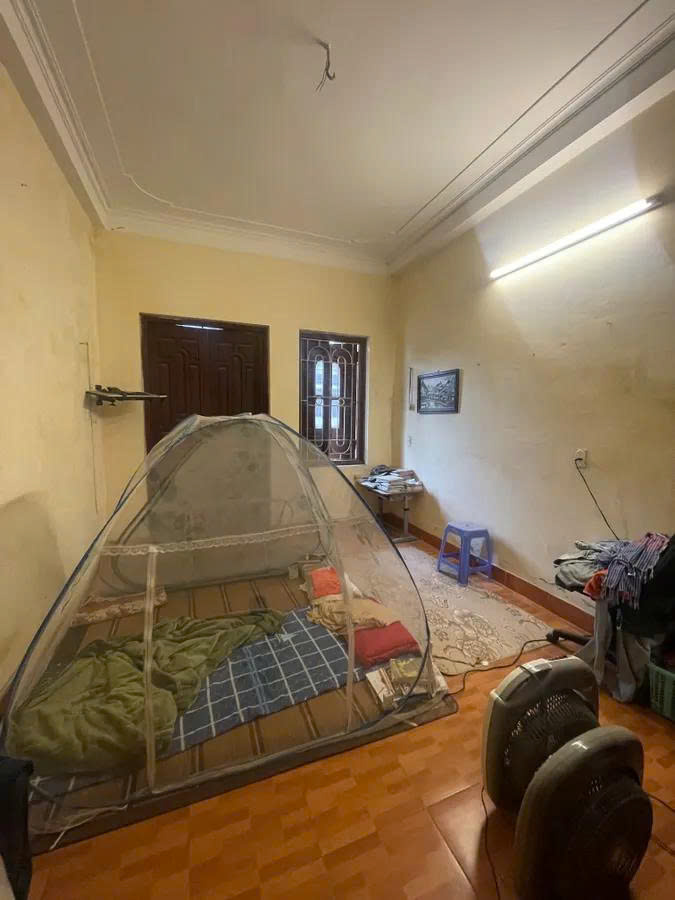 Bán gấp nhà 4 tầng mặt phố Phúc Thịnh, 66m2, mặt tiền 3.6m, 2 thoáng, vỉa hè và đường ô tô rộng đỗ ngày đêm, kinh doanh