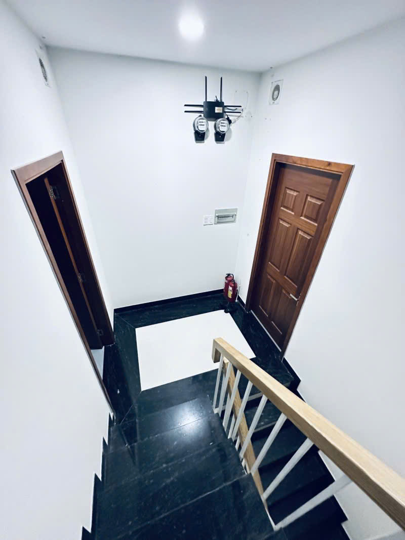 Bán căn hộ dịch vụ hẻm 220 Nguyễn Oanh ngang 5m, diện tích 95m2, 5 tầng , giá bán 12.6 tỷ