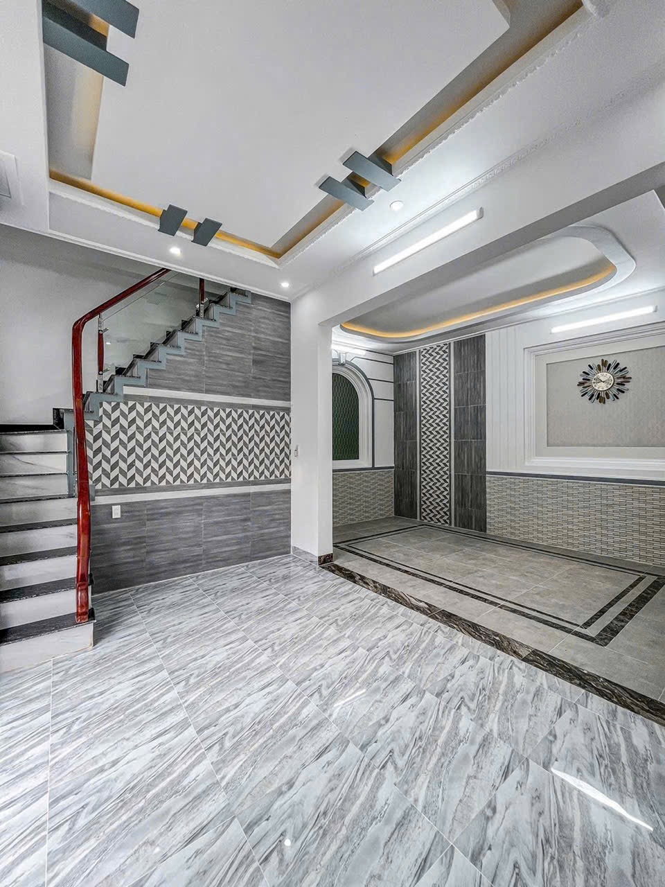 Bán nhà mới 3 lầu 4 phòng ngủ, có gara để ô tô hẻm 567 Hồ Búng Xáng, giá bán 3,59 tỷ