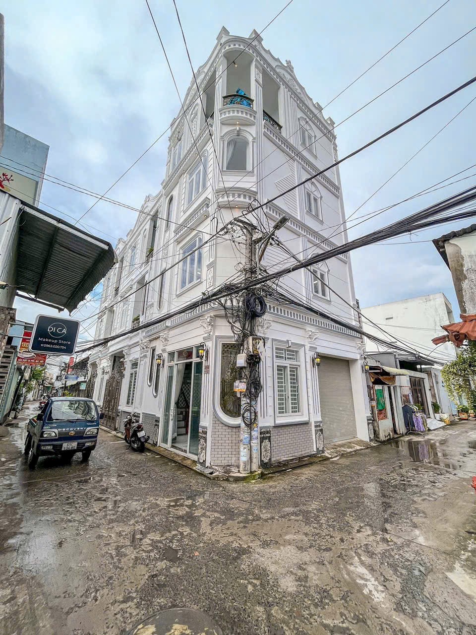 Bán nhà mới 3 lầu 4 phòng ngủ, có gara để ô tô hẻm 567 Hồ Búng Xáng, giá bán 3,59 tỷ