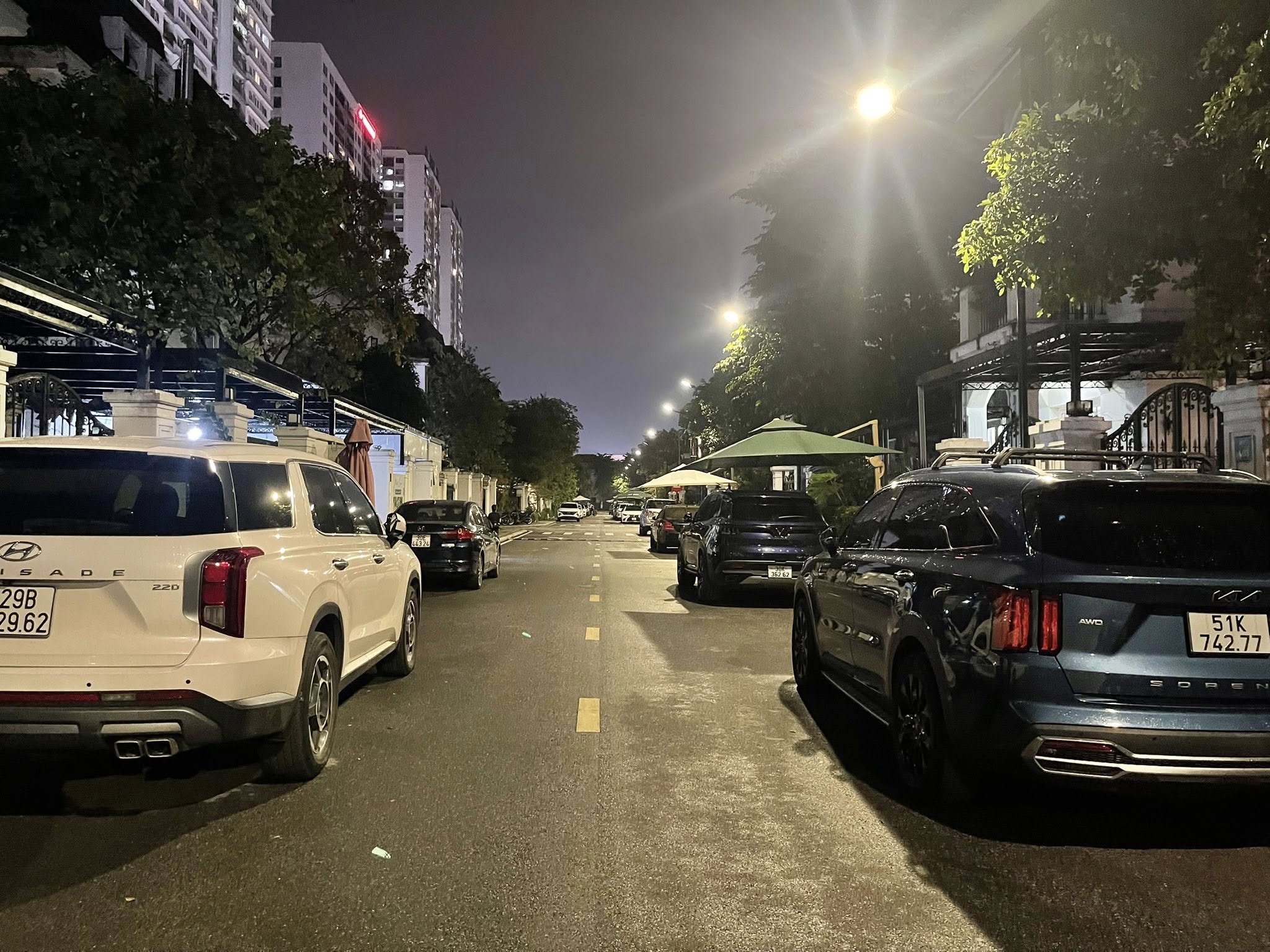 Bán shophouse Ngoại Giao Đoàn – 2 mặt tiền – kinh doanh sầm uất – dân trí cao