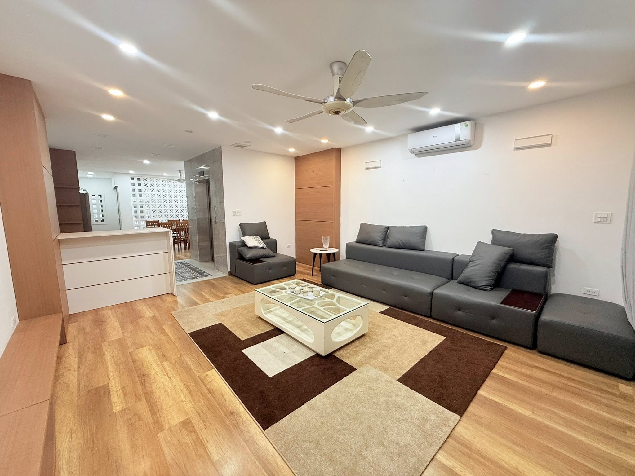 Chính chủ bán nhà Xuân La – Tây Hồ – 2 thoáng trước sau – 5 tầng thang máy