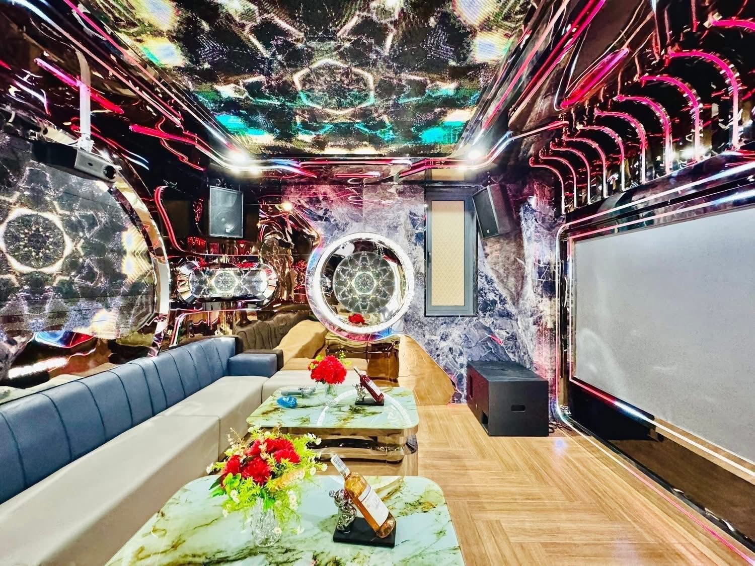 Bán nhà đường 10m thông 4m x 20m, kinh doanh ngay công viên Làng Hoa