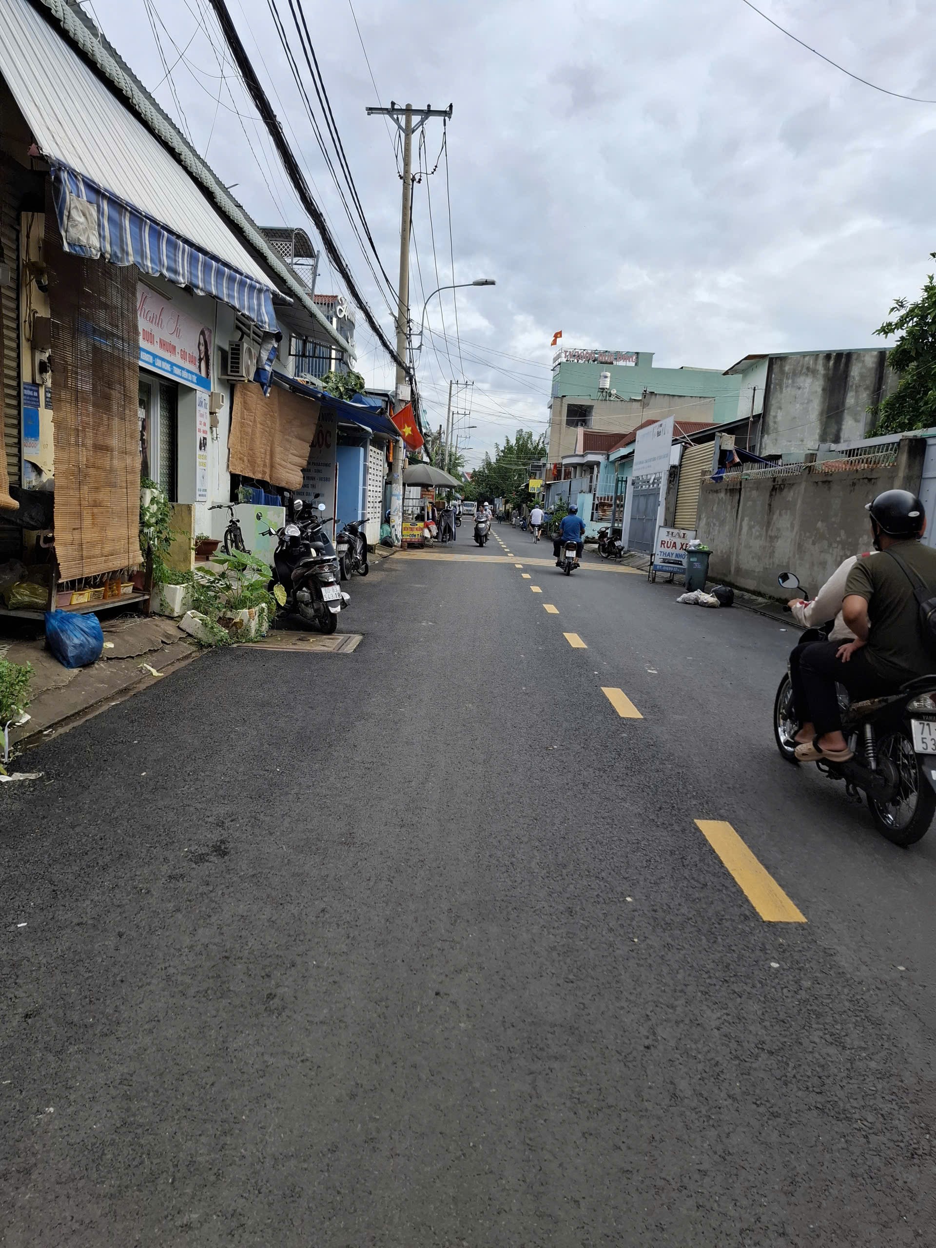 Bán đất 2 mặt hẻm ô tô đường 7 Long Trường, Quận 9, giá 3,7 tỷ