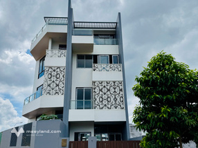 Bán nhà phố 4 tầng kế trường học trung tâm Buôn Mê Thuột