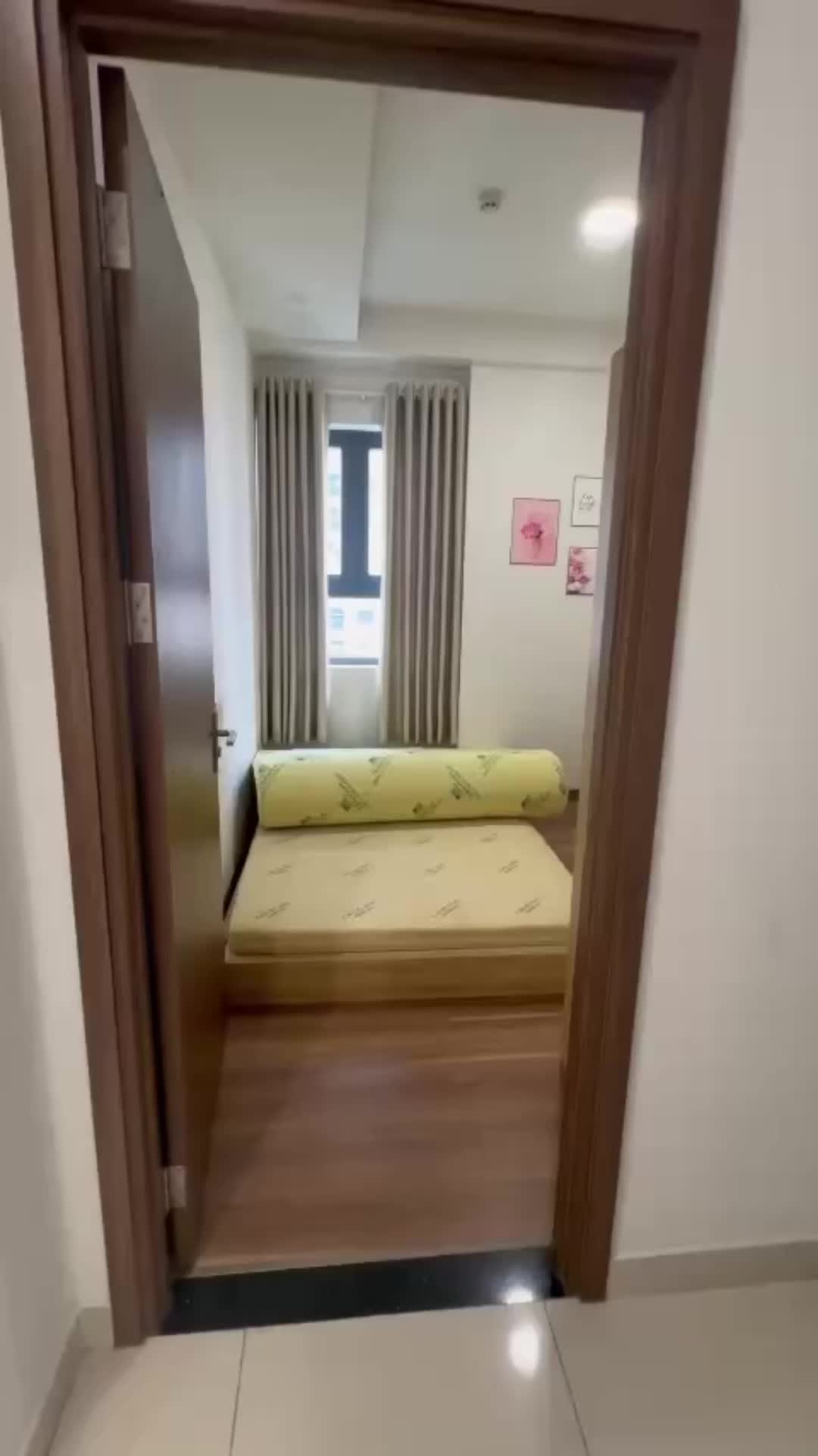 Bán căn góc 69m2, giá 4,1 tỷ đã thuế phí, 2 ngủ, 2 vệ sinh nội thất view quận 1, Q7 Riverside