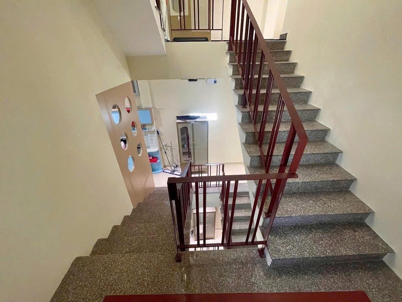 Bán toà nhà căn hộ dịch vụ đường Phan Huy ích, phường 14, quận Gò Vấp, Hồ Chí Minh