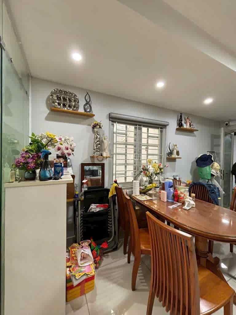 Chủ bán gấp nhà Sư Vạn Hạnh, quận 10, giá 3,5 tỷ, hẻm ô tô, sổ hồng riêng