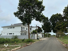 Bán đất Long Thành gần Vincom, 126m2, sổ sẵn, giá 2,3 tỷ