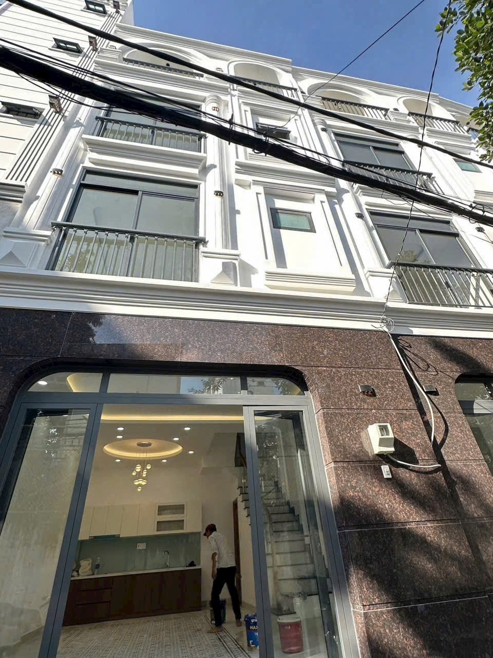 Nhà mới xây - hẻm to Lê Quang Định - 4 lầu - 5mx7m - nở hậu 7m - giá tốt 8,5 tỷ còn thương lượng