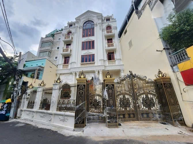 164A Nguyễn Đình Chính, Phường 11, Phú Nhuận (12x15m) - 6 tầng sân thượng - giá 200 triệu/tháng