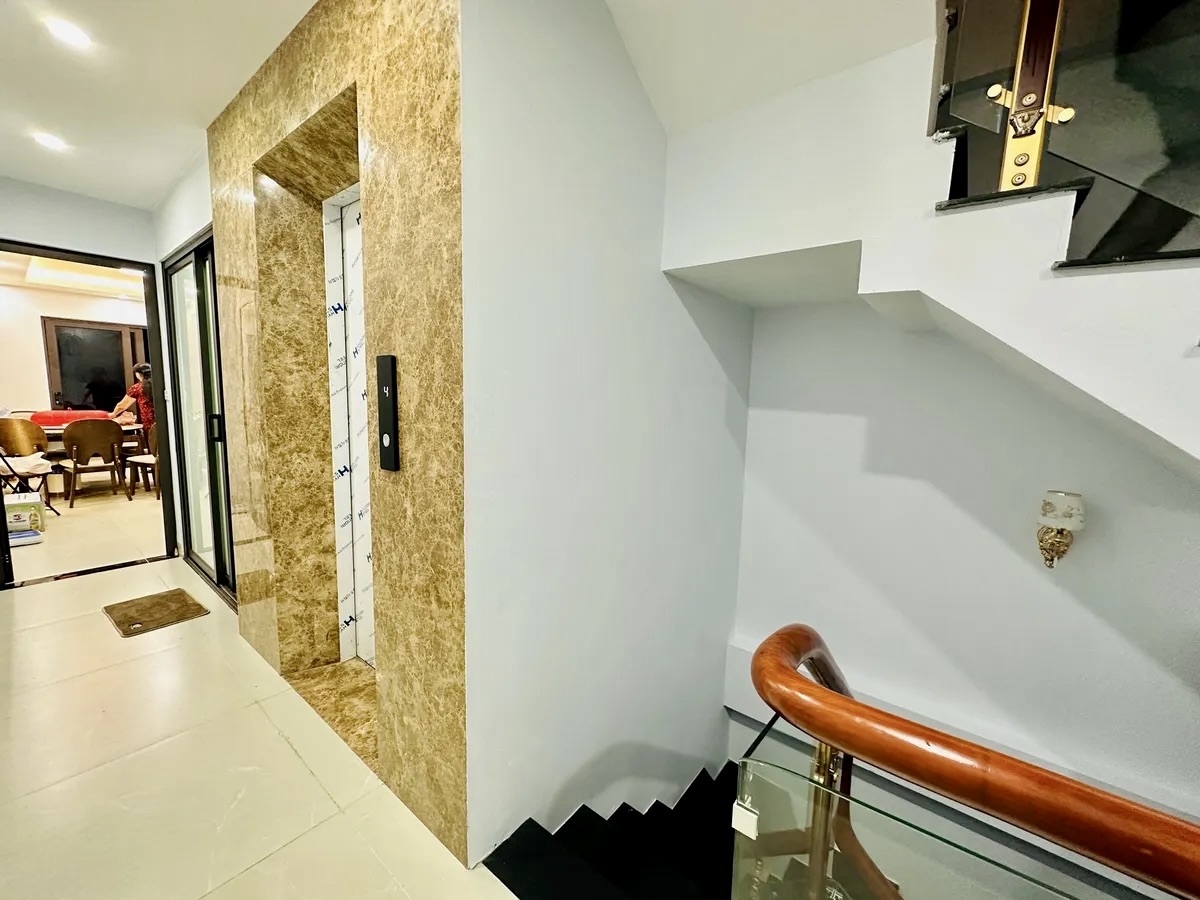 Nhà 5 tầng thang máy trung tâm Thái Thịnh Đống Đa - 49m2, full đồ, ở ngay