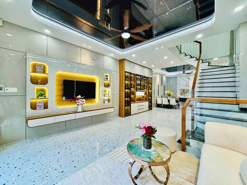 Kẹt vốn muốn bán gấp nhà đường Huỳnh Tấn Phát