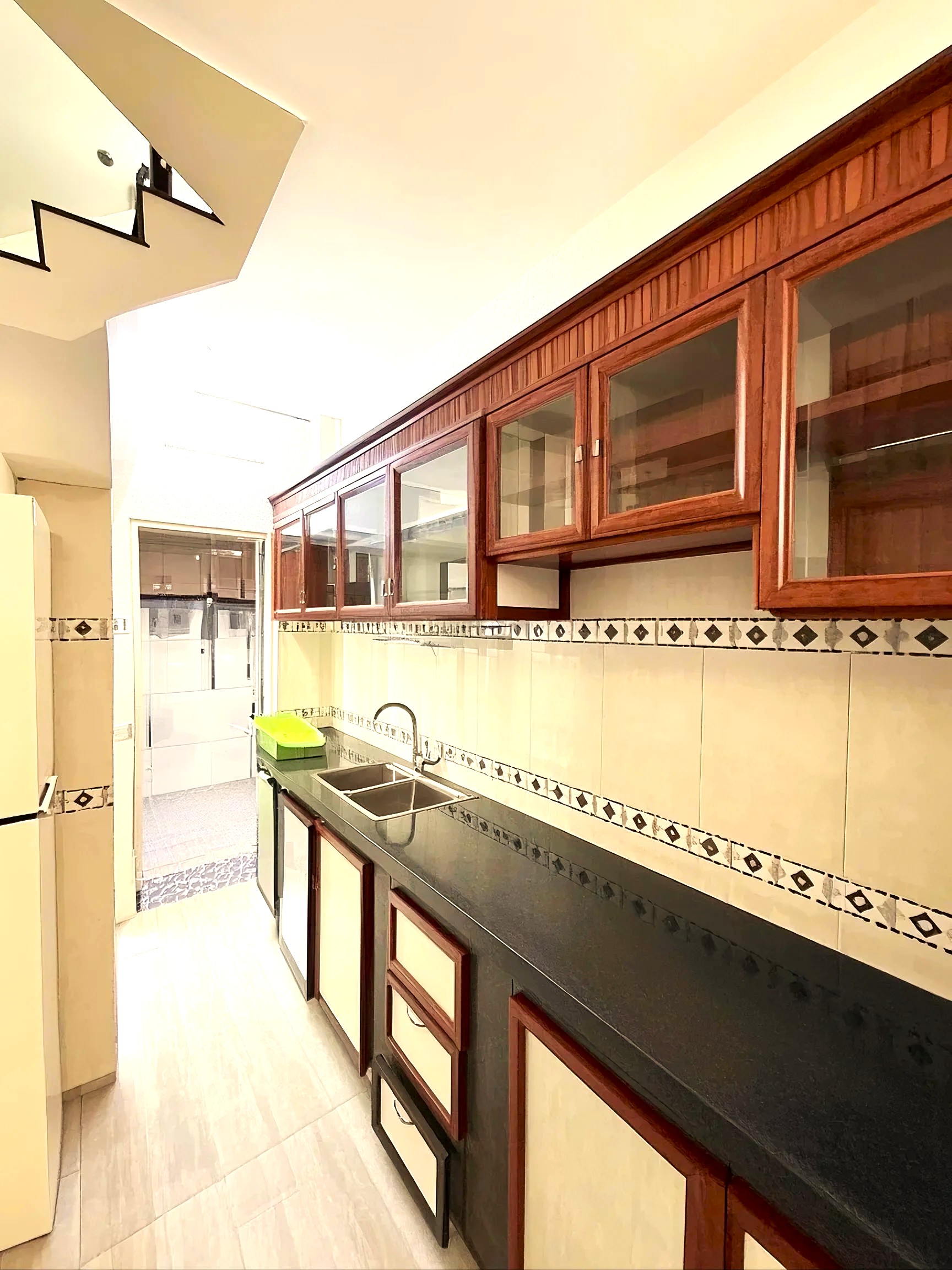 Nhà mới đẹp, nội thất cao cấp, thiết kế tối ưu ánh sáng, gió trời, phòng ngủ rộng, ban công xanh mát