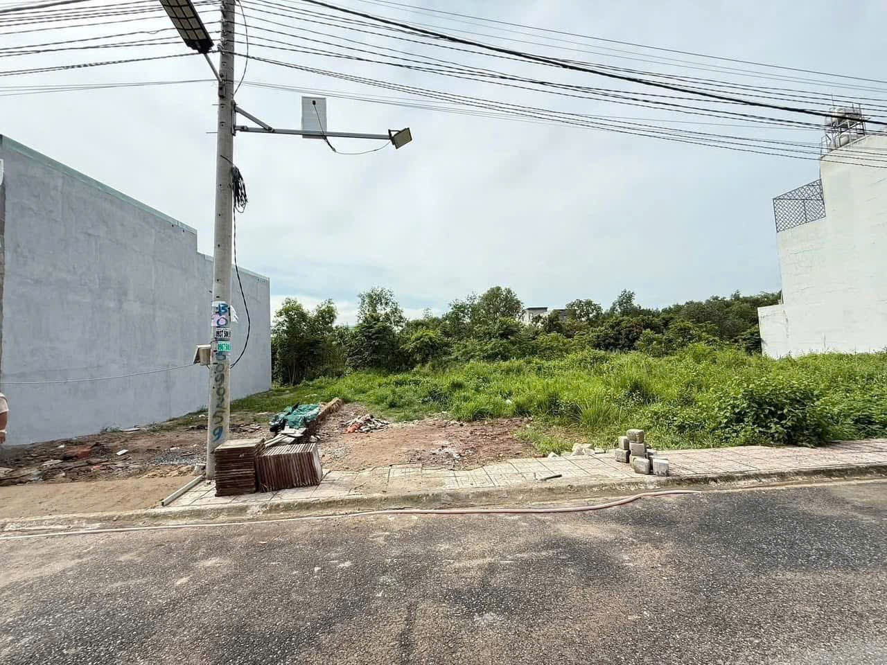 Đất thổ cư Long Thành, gần Vincom 126m2, vị trí cực đẹp, sổ sẵn, giá chỉ 2 tỷ 3